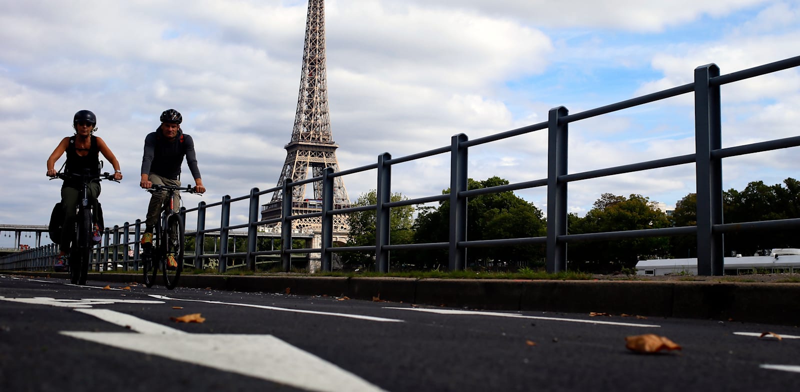 פריז - עיר 15 הדקות של אן הידלגו, משמשת השראה לראשי ערים בכל העולם / צילום: Associated Press, Francois Mori