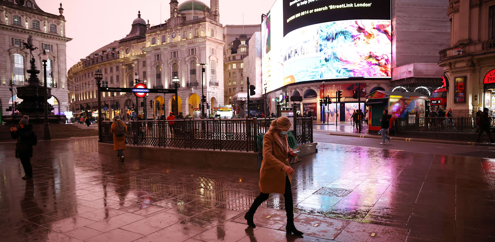 כיכר פיקדילי, לונדון / צילום: Reuters, HENRY NICHOLLS