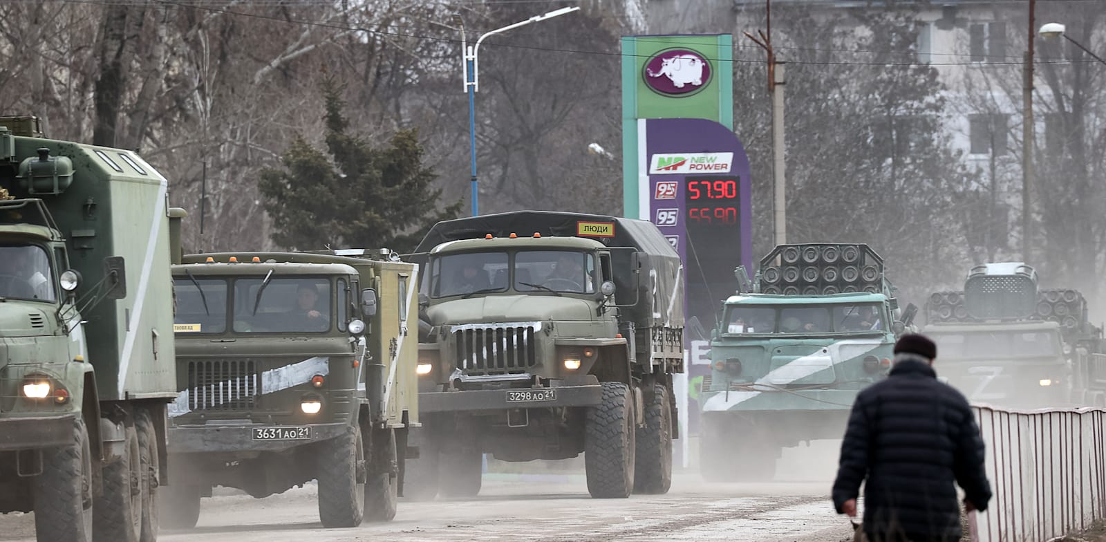 גלי הדף כלכליים: כוחות רוסיים באוקראינה / צילום: Reuters, Sergei Malgavko
