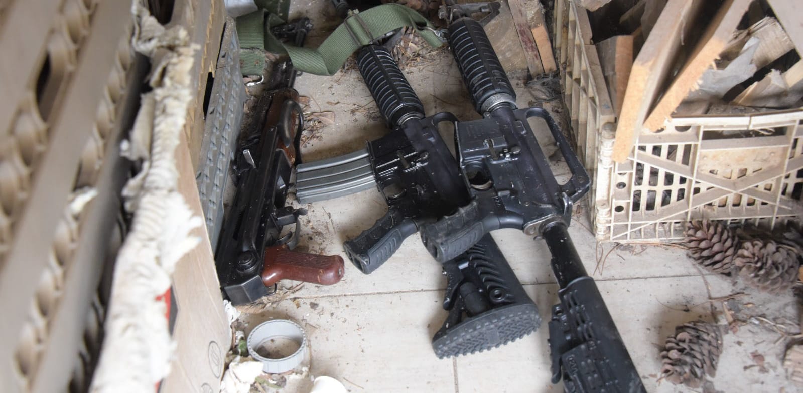 כלי הנשק שנתפסו בכפר כנא / צילום: דוברות המשטרה