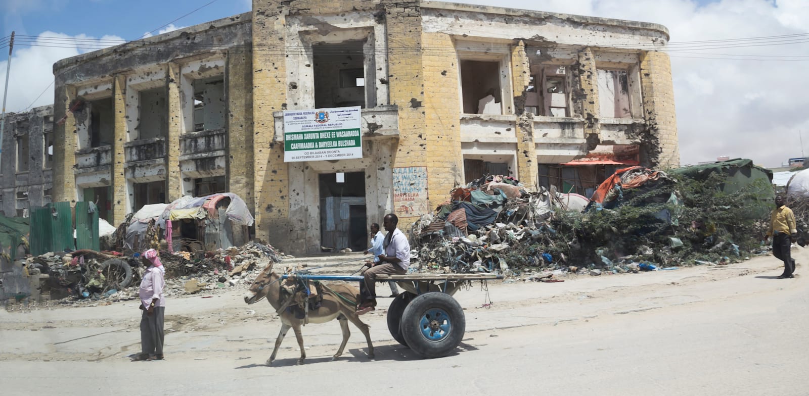 בירת סומליה. כ־800 אלף סומלים עזבו את בתיהם בחיפוש אחר מזון ומים מאז תחילת מרץ / צילום: Shutterstock