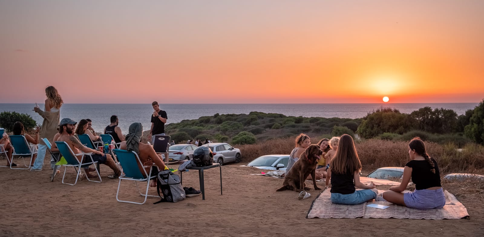 ''קפה וים'' בחוף השרון / צילום: אופי ארז