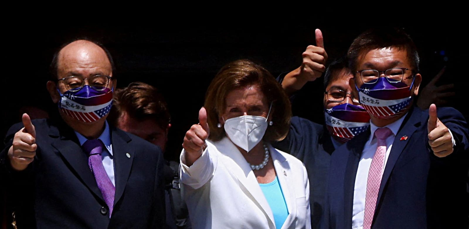 יו''ר בית הנבחרים בארה''ב ננסי פלוסי, וסגן נשיאת טיוואן טסאי צ'י-צ'יאנג / צילום: Reuters, ANN WANG