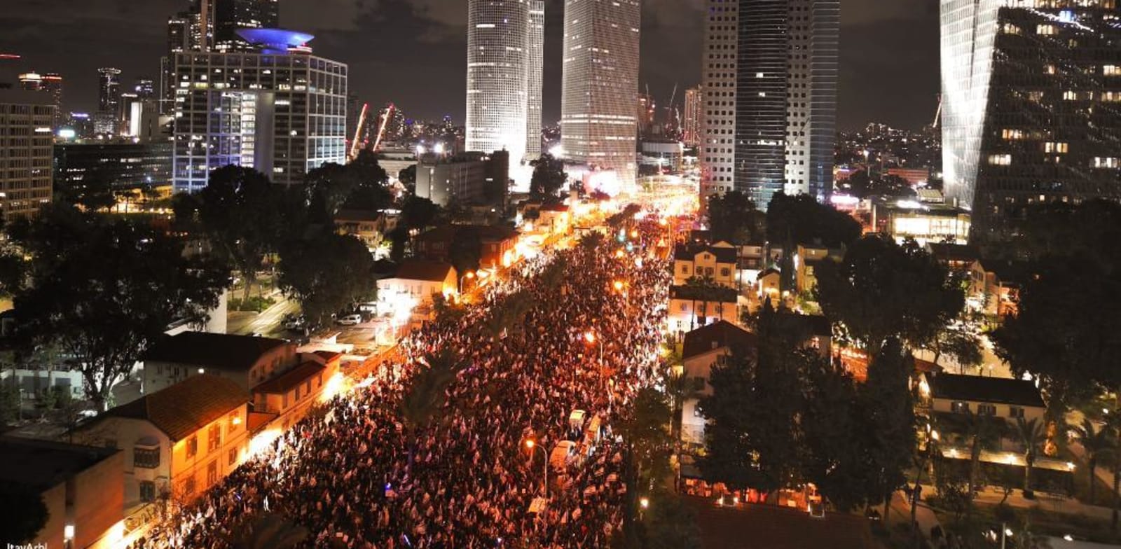 ההפגנה המרכזית נגד הרפורמה המשפטית ברחוב קפלן בתל אביב / צילום: איתי ארבל
