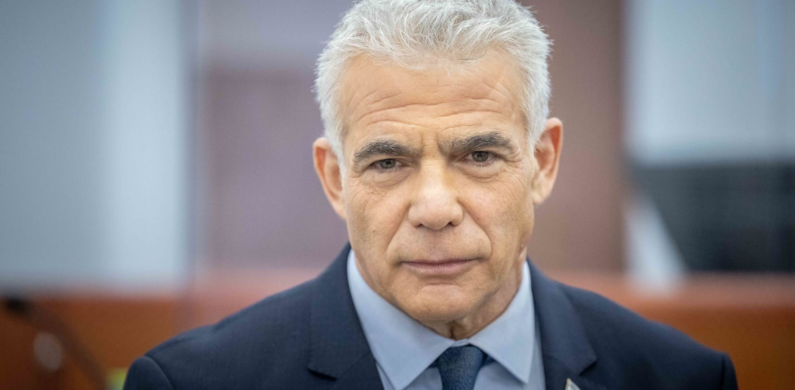 יאיר לפיד מעיד במשפט נתניהו, היום / צילום: יונתן זינדל, פלאש 90