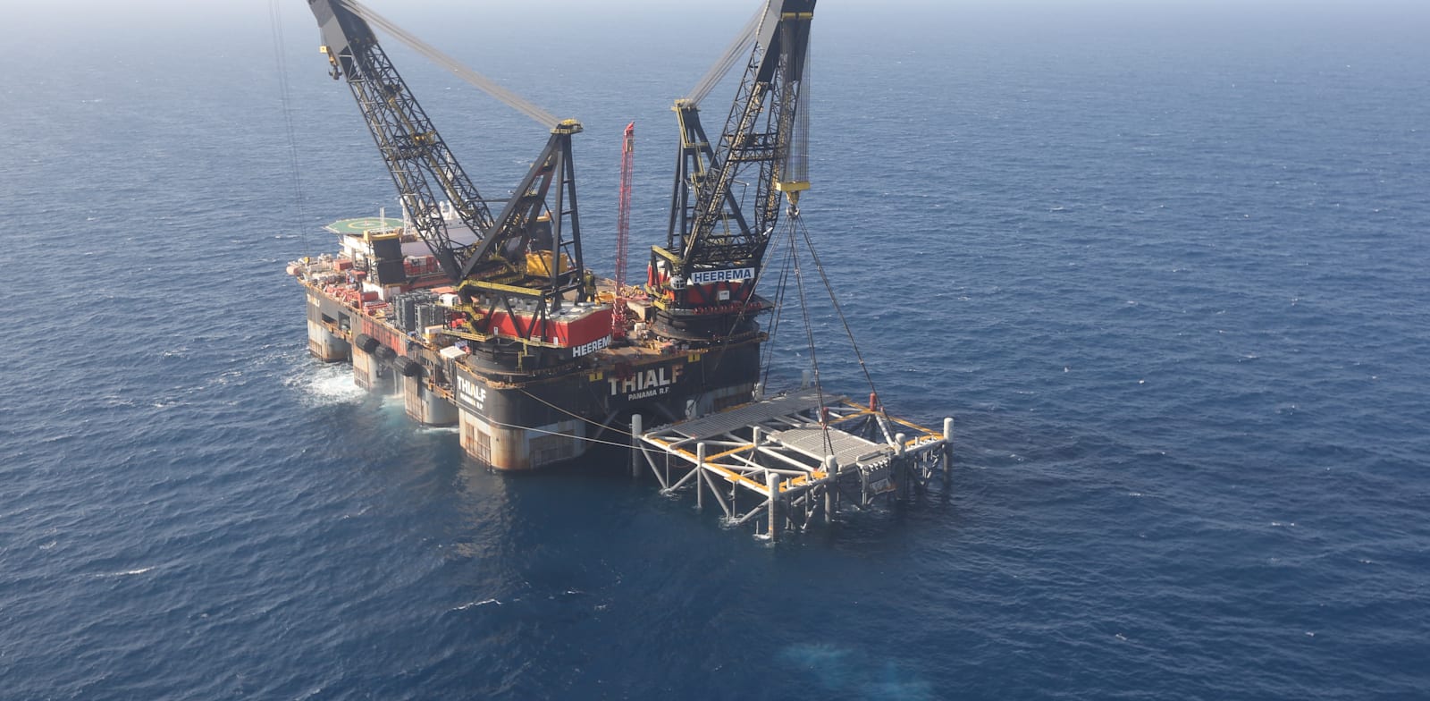 Leviathan rig Photo: Marc Sellem Jerusalem Post