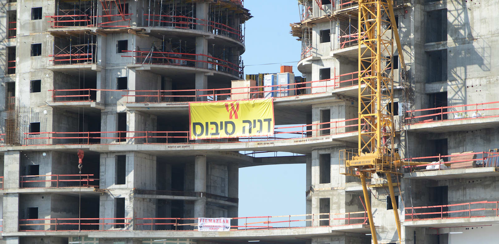 אתר בנייה של דניה סיבוס / צילום: איל יצהר