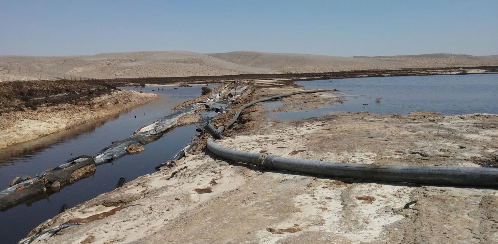 זיהום נחל אשלים / צילום: עודד נצר – המשרד להגנת הסביבה