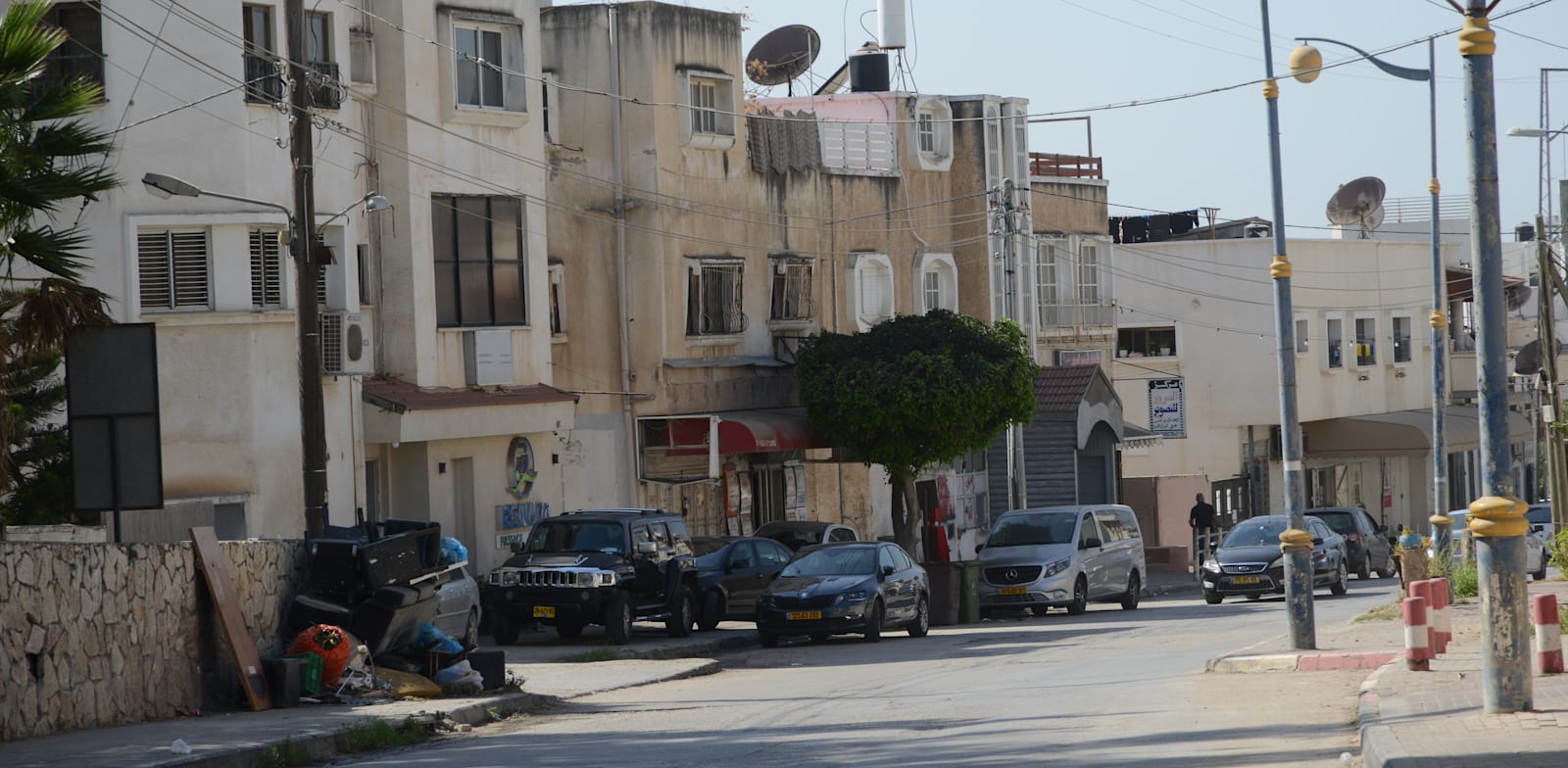 טייבה. רבים מהאזרחים הערביים לא מרגישים שייכות לערים שלהם, והן הפכו לכל היותר למקום שינה / צילום: איל יצהר