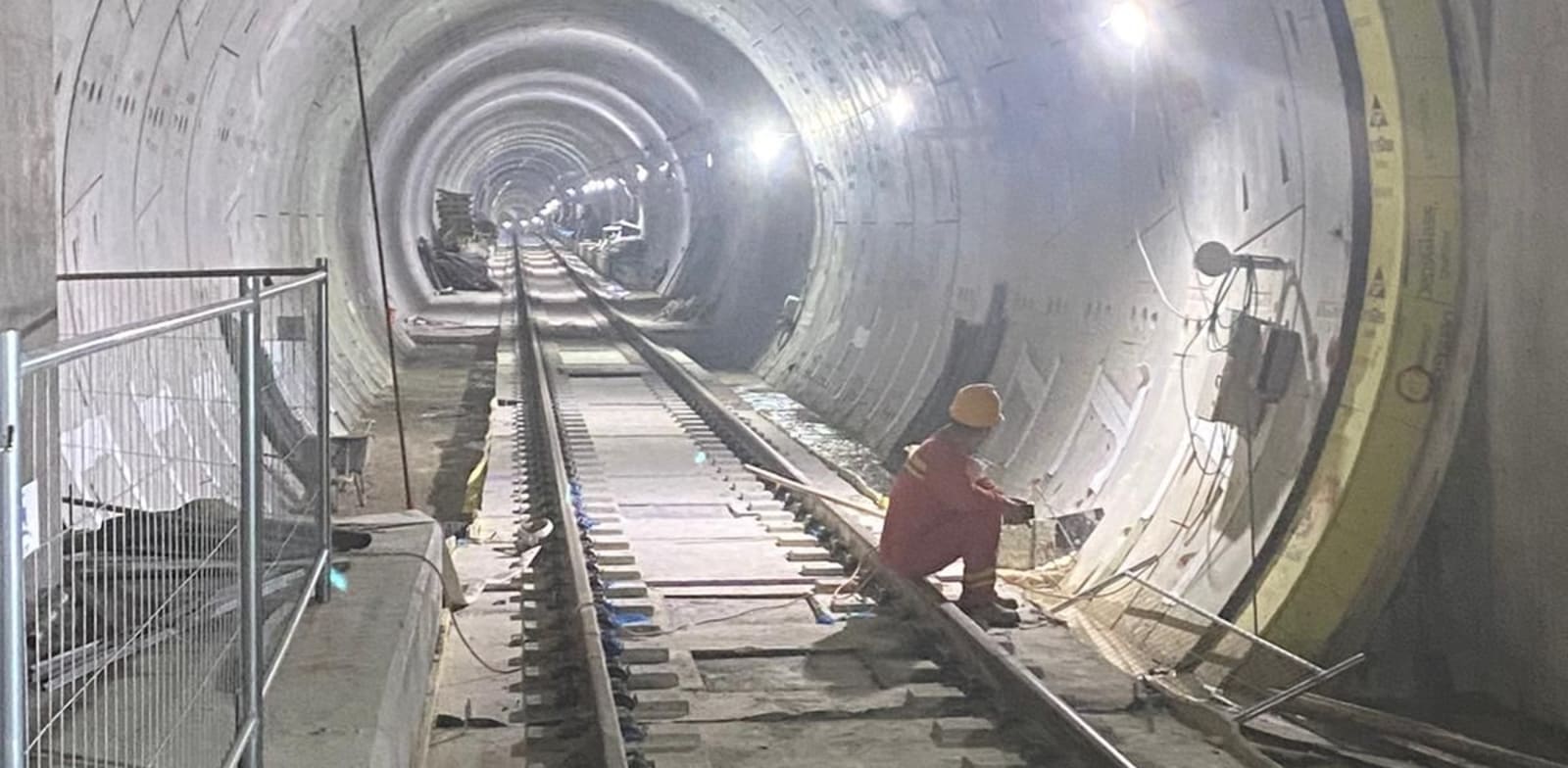 Tel Aviv underground railway Photo: Alex Meirash