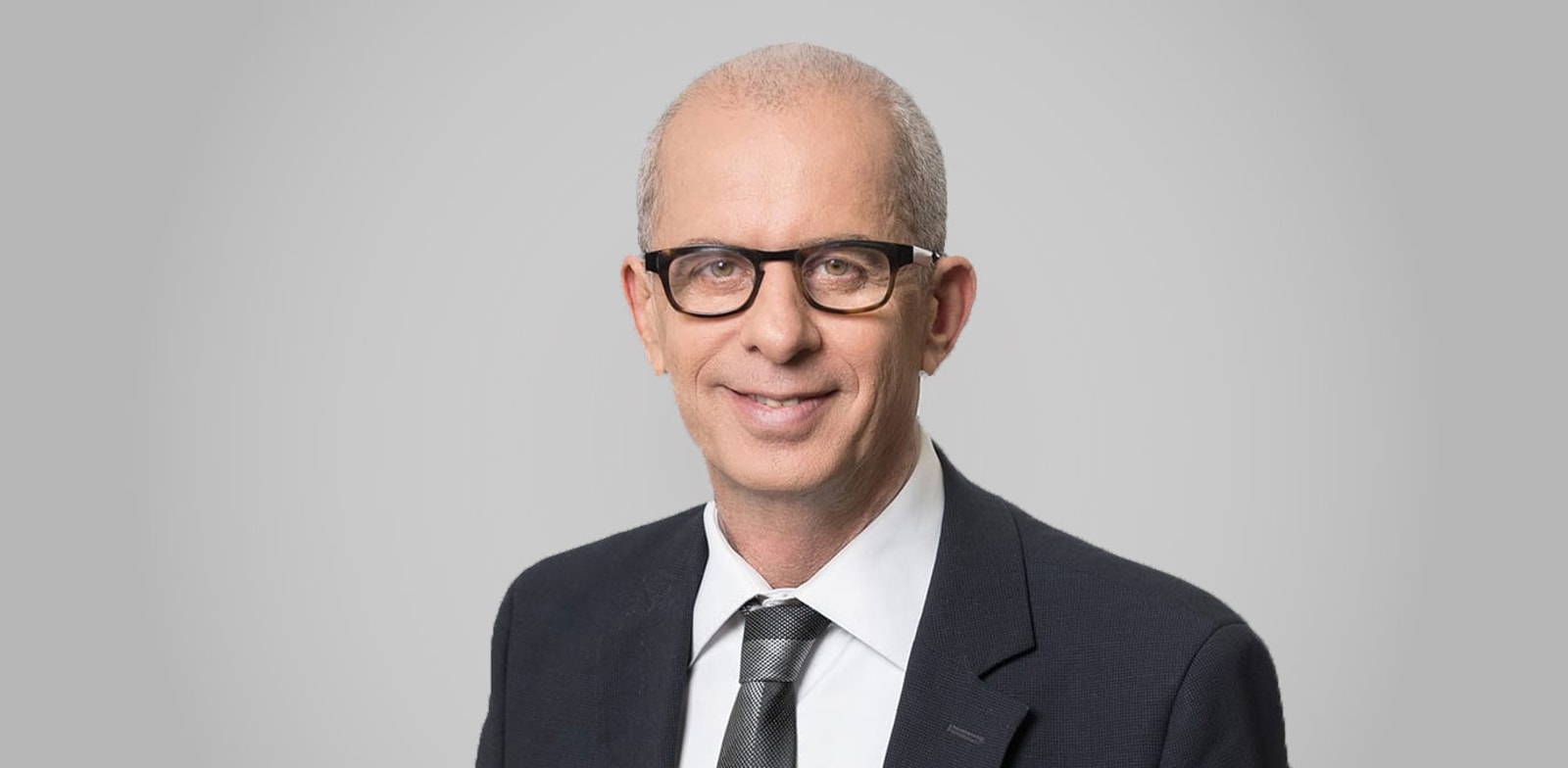 עו"ד גיורא ארדינסט / צילום: אייל טואג