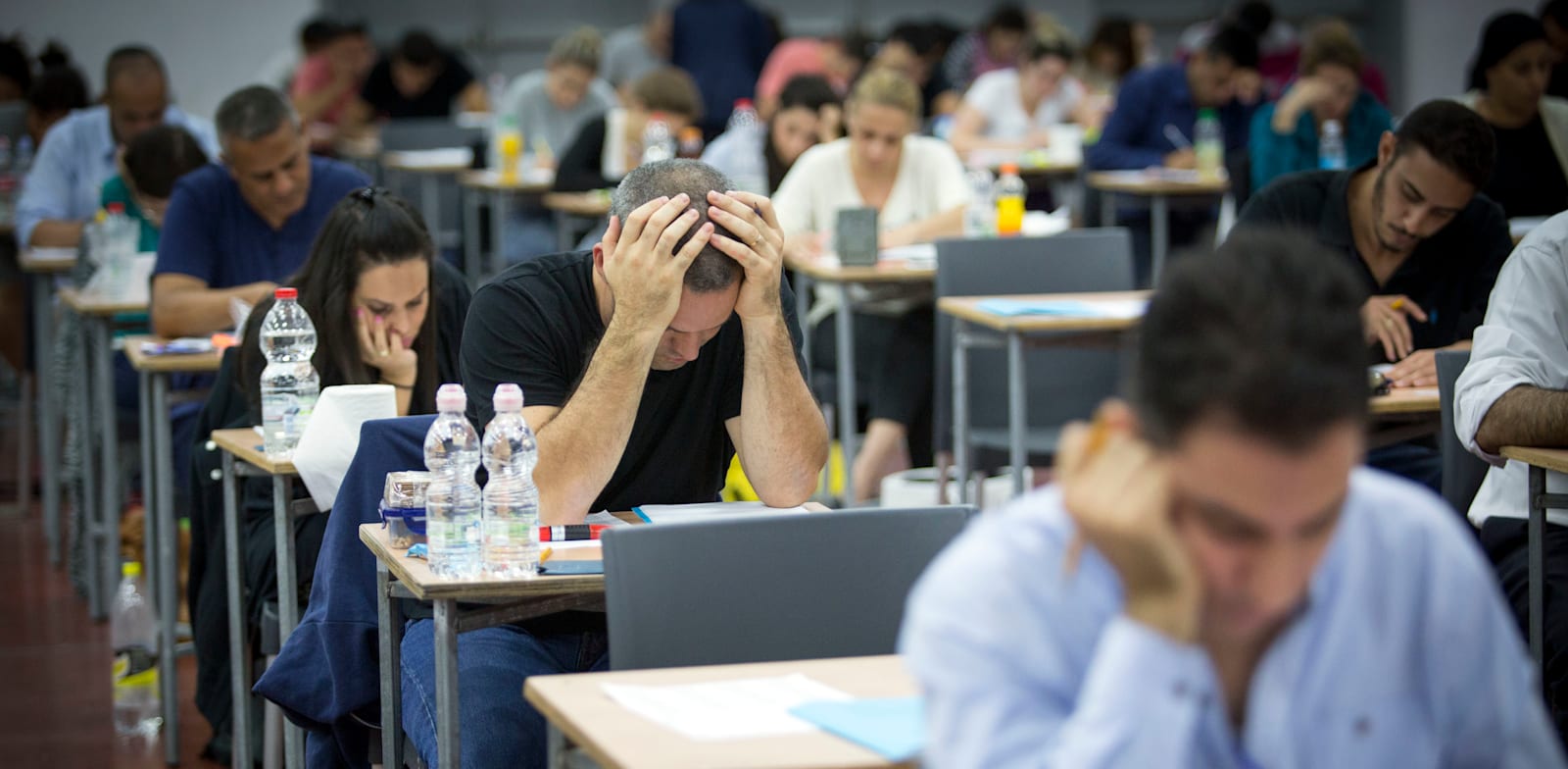 בחינות ההסמכה של לשכת עורכי הדין. 60% נכשלו / צילום: אלון רון