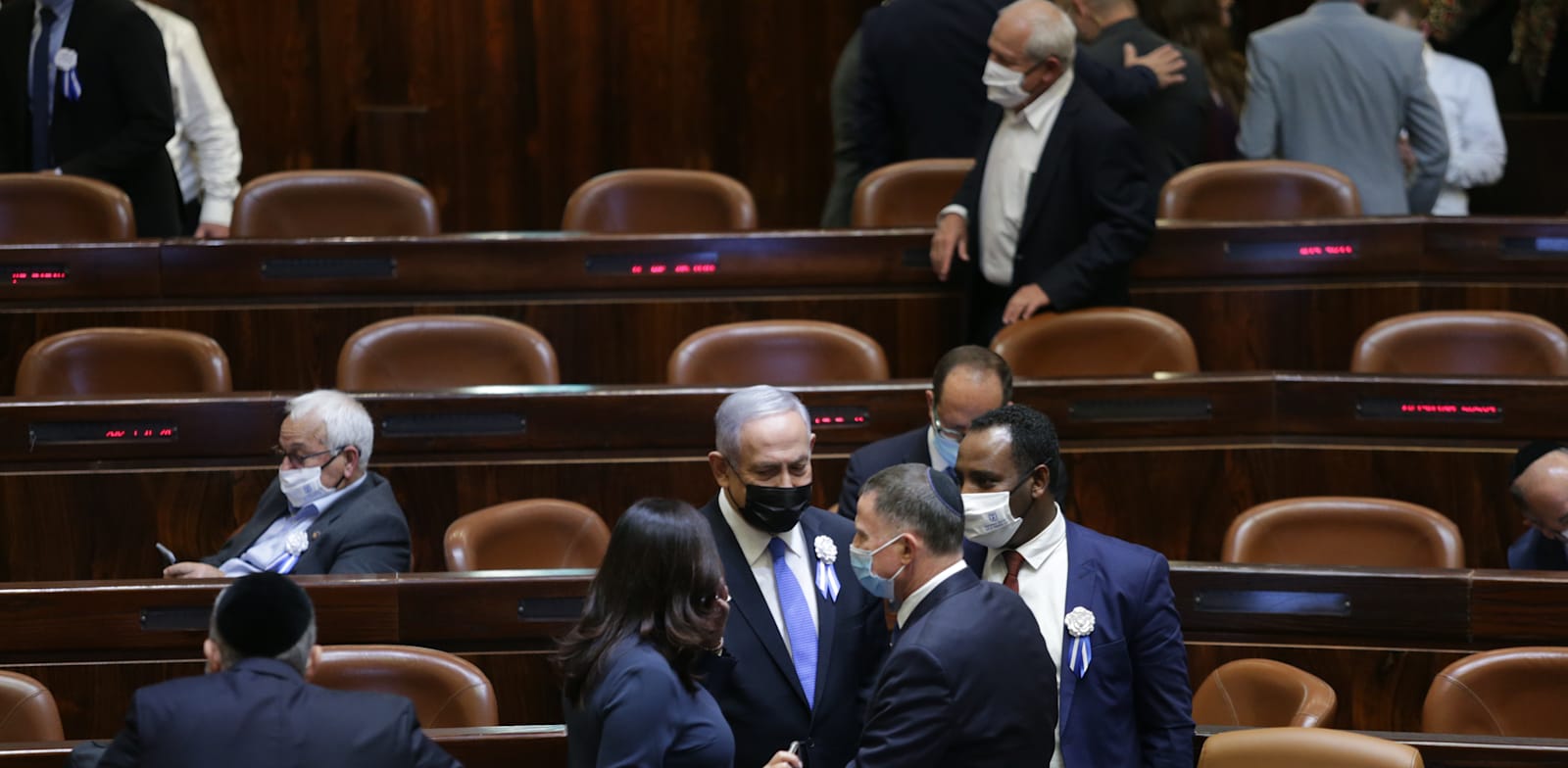 יולי אדלשטיין, בנימין נתניהו / צילום: אלכס קולומויסקי-ידיעות אחרונות