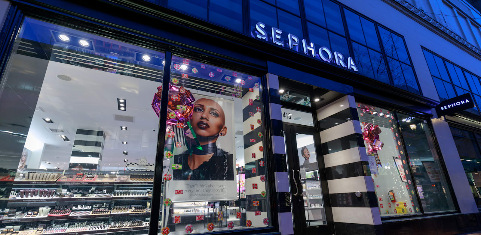 חנות של ספורה בפורטלנד, אורגון. קמעונאים נוטים שלא לכלול מכירות אונליין בחישובי השכירות / צילום: Shutterstock