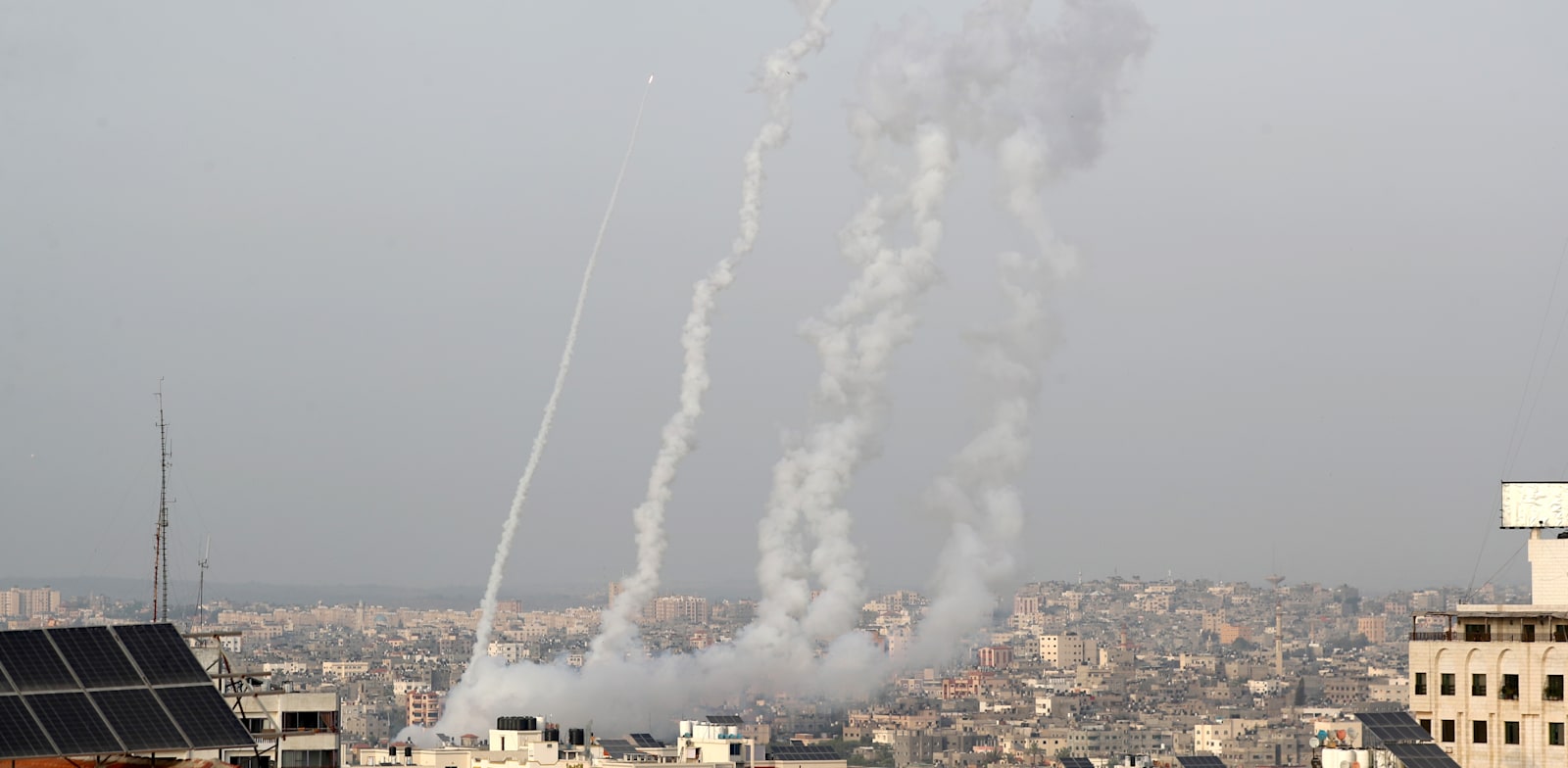 רקטות נורות מעזה / צילום: Reuters, מוחמד סאלם