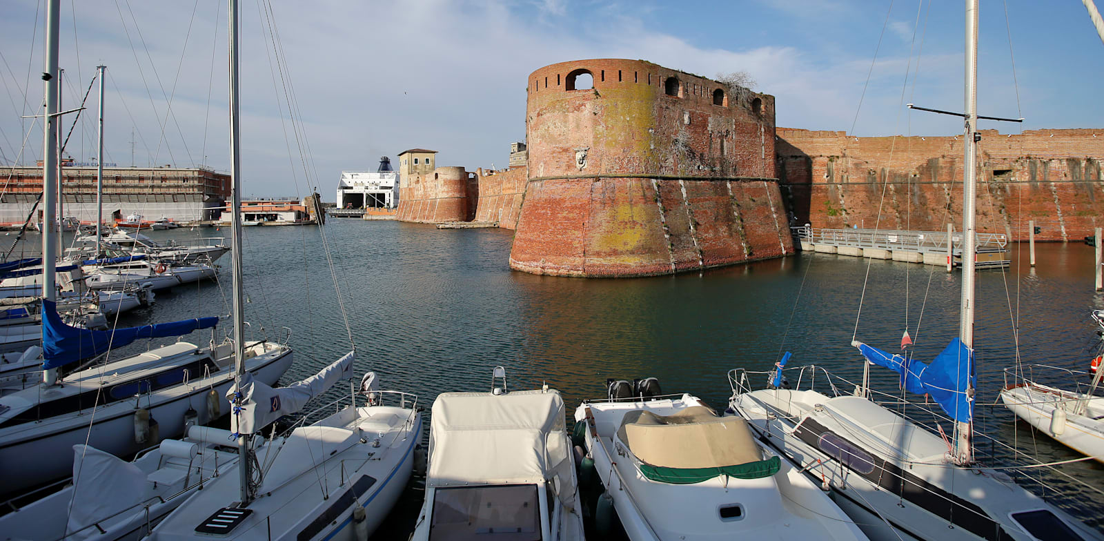נמל ליבורנו באיטליה / צילום: Reuters, Max Rossi