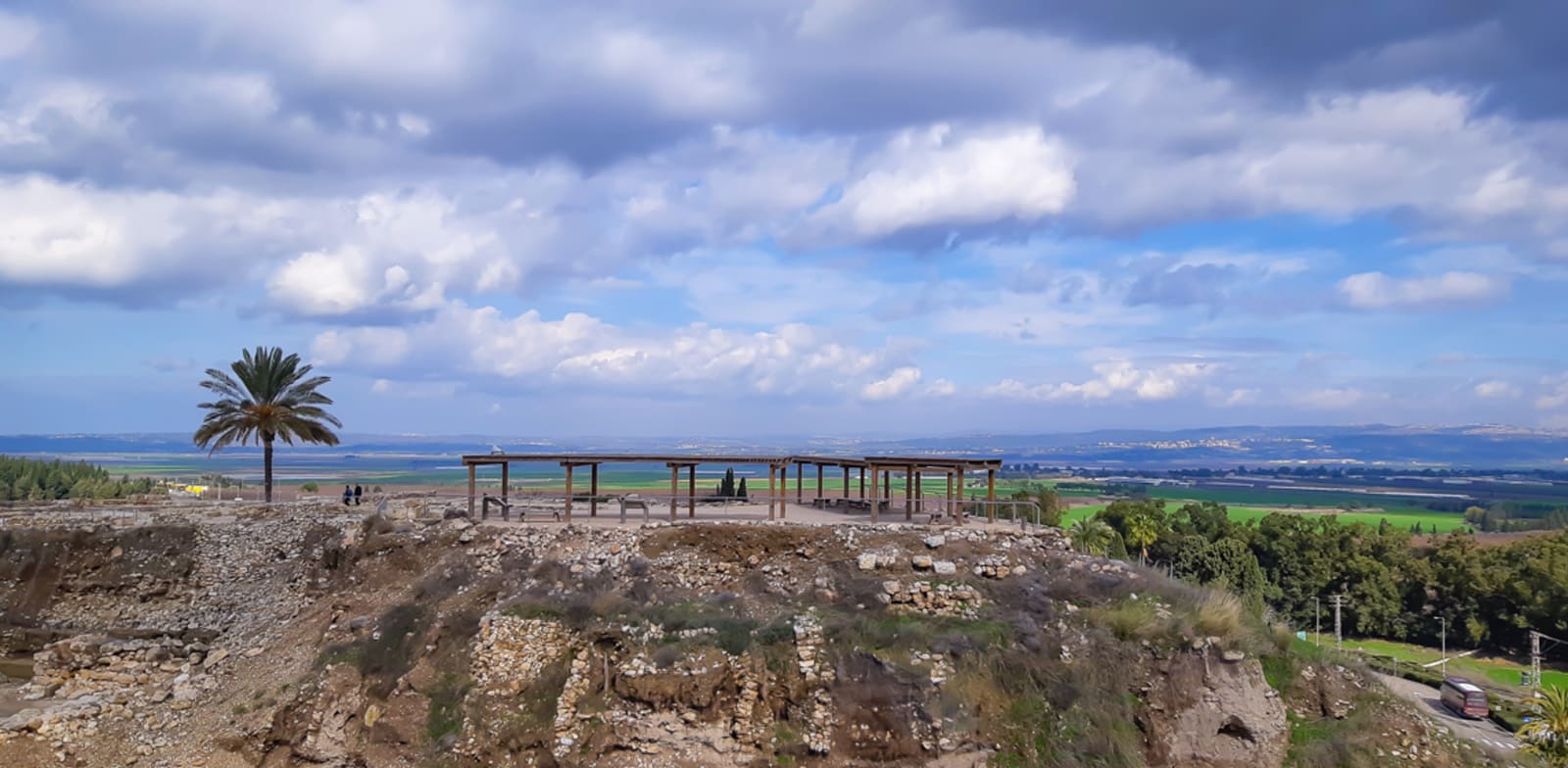 תל מגידו / צילום: יניב כהן. רשות הטבע והגנים