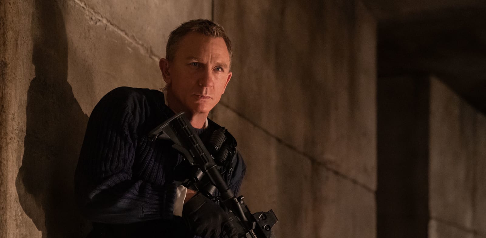 דניאל קרייג כג'יימס בונד בסרט ''לא זמן למות'' / צילום: באדיבות סרטי פורום פילם