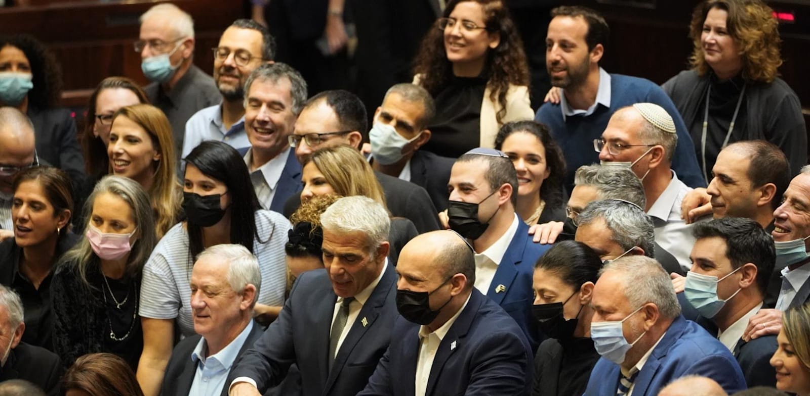 Coalition Knesset members as the 2022 budget passes  credit: Noam Moshkowitz, Knesset spkesperson's office