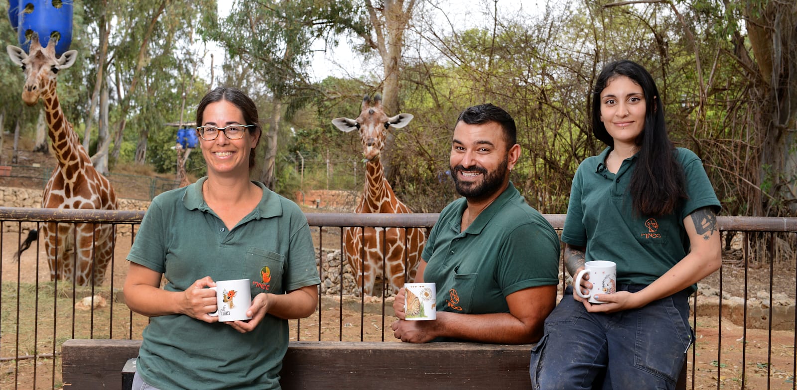 מימין: שלומית שרון, ליאור לוזון, רוני אליאס עופרי. מפגש קפה בספארי / צילום: איל יצהר