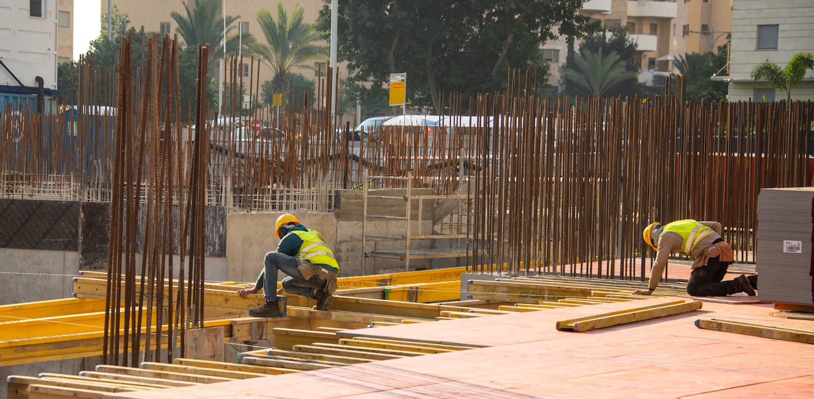 בנייה. ביטול רכיב ההצמדה ממרכיב הקרקע אינו מעשי ואינו צודק חברתית / צילום: Shutterstock