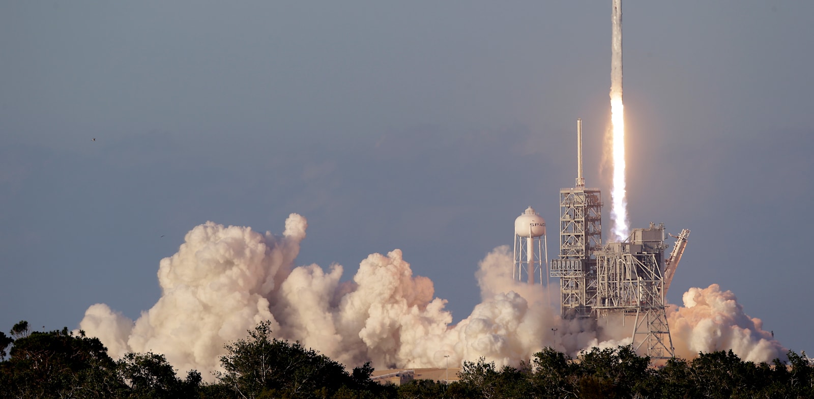 שיגור לוויין של Spacex / צילום: Associated Press, John Raoux