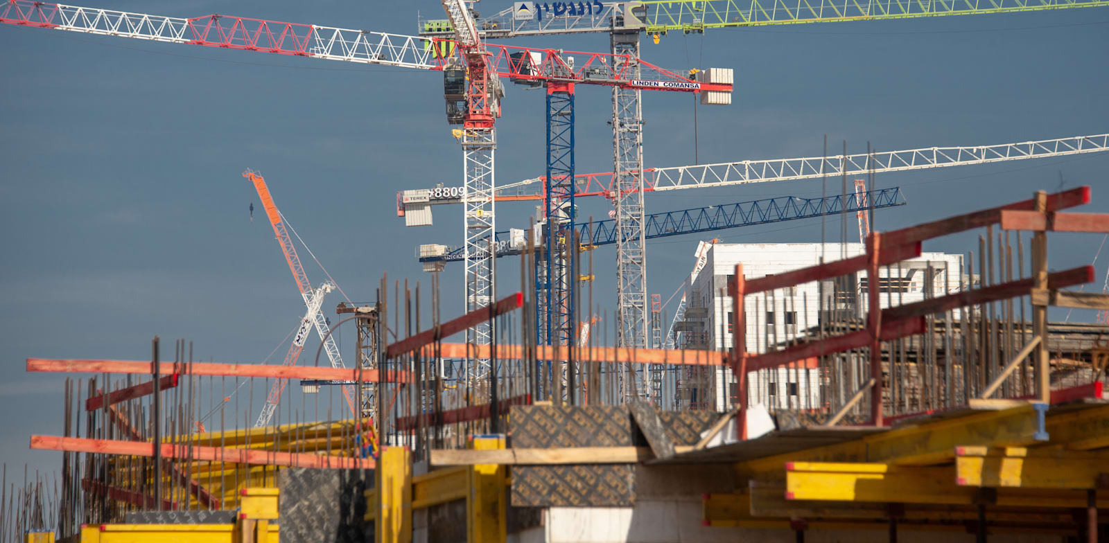 מחירי הדיור מתייקרים בכל המדינות המערביות שבהן התרחשה הרחבה מוניטרית / צילום: Shutterstock