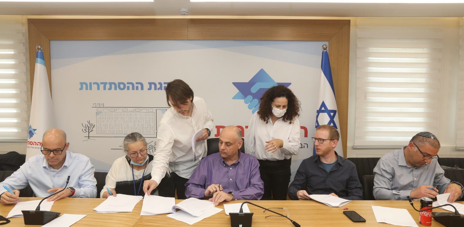 חתימה על הסכם קיבוצי חדש לעובדי חברת עמידר / צילום: דוברות ההסתדרות