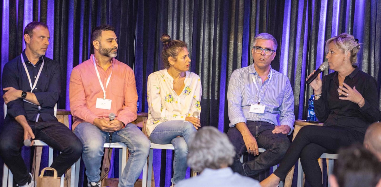 מימין לשמאל: מיטל שירן, סמנכ”לית השיווק של לאומי; יוסי לובטון, יו”ר פובליסיס; כתבת גלובס ענת ביין-לובוביץ;, אילן סיגל, מנכ”ל גולן טלקום; ורפי טל מבעלי HapPpy / צילום: נס הפקות