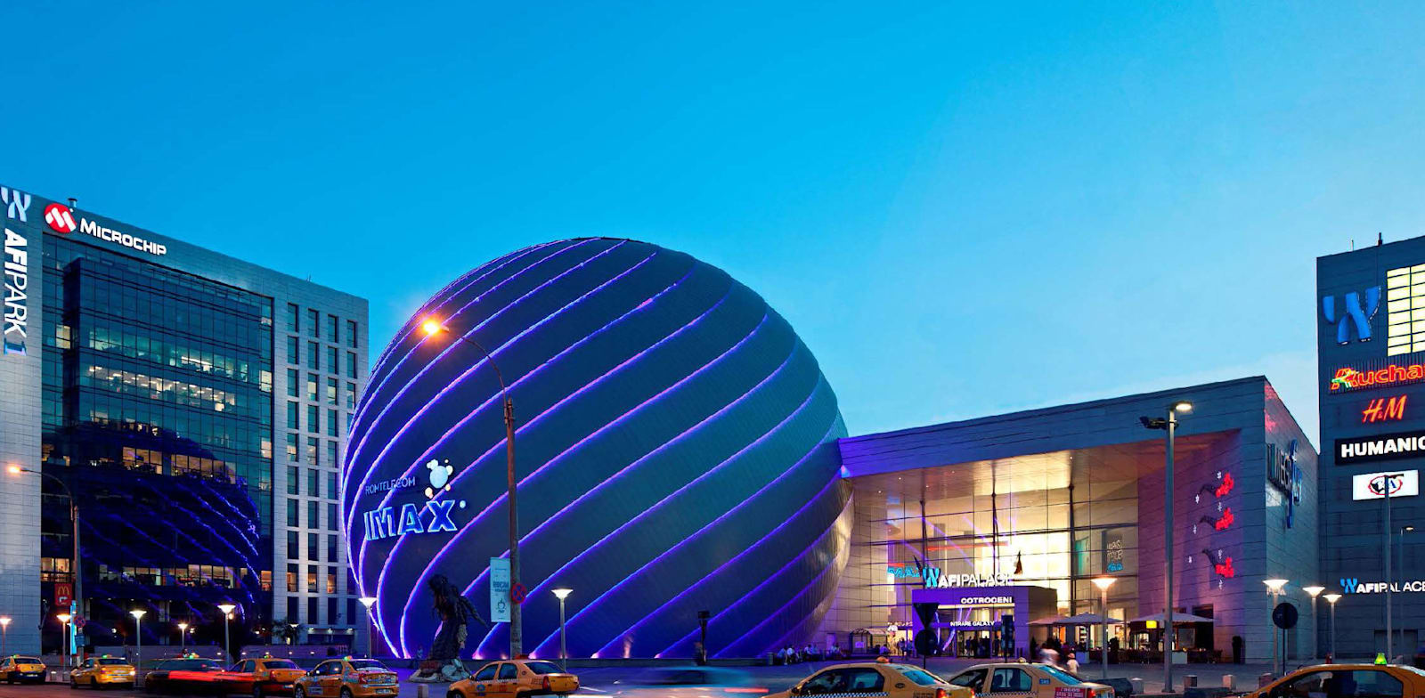 המרכז המסחרי אפי פארק של אפי נכסים בבוקרשט, רומניה