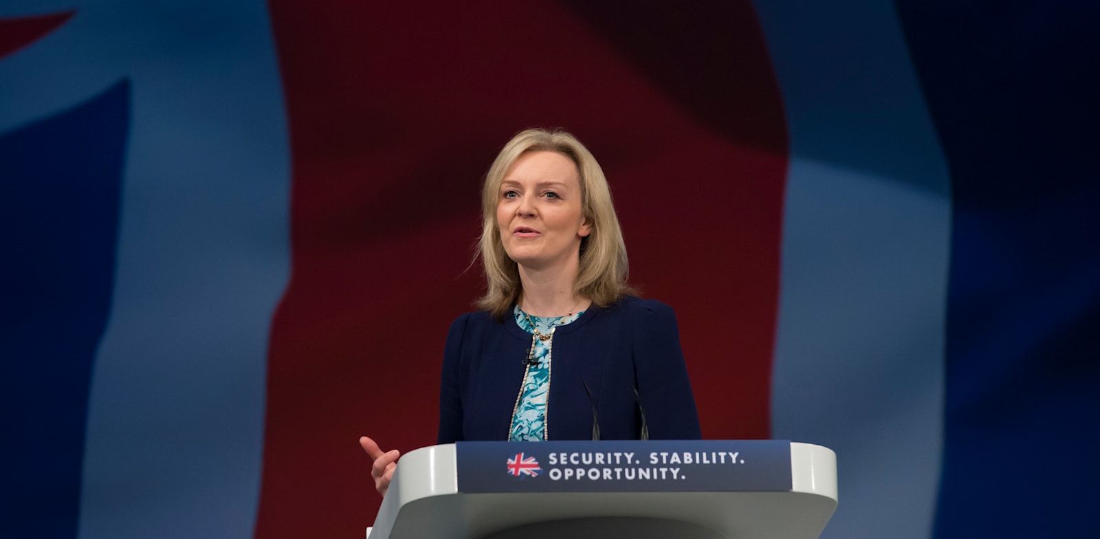 ליז טראס. אינה מהססת להחליף עמדות / צילום: Associated Press, Jon Super