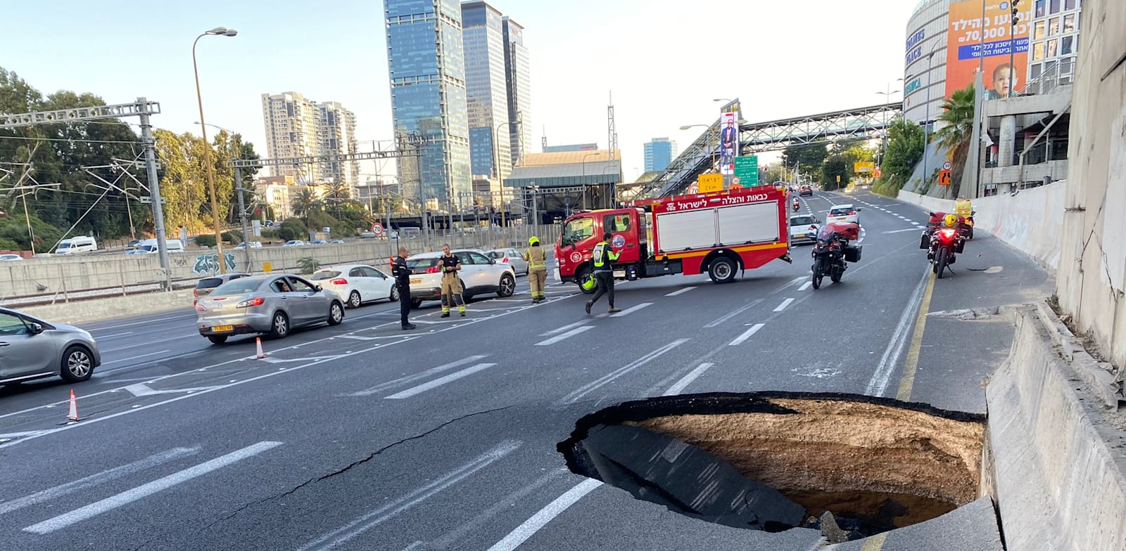 הבולען שנפער באיילון, הבוקר (א') הכביש נפתח לנסיעה / צילום: דוברות נתיבי איילון