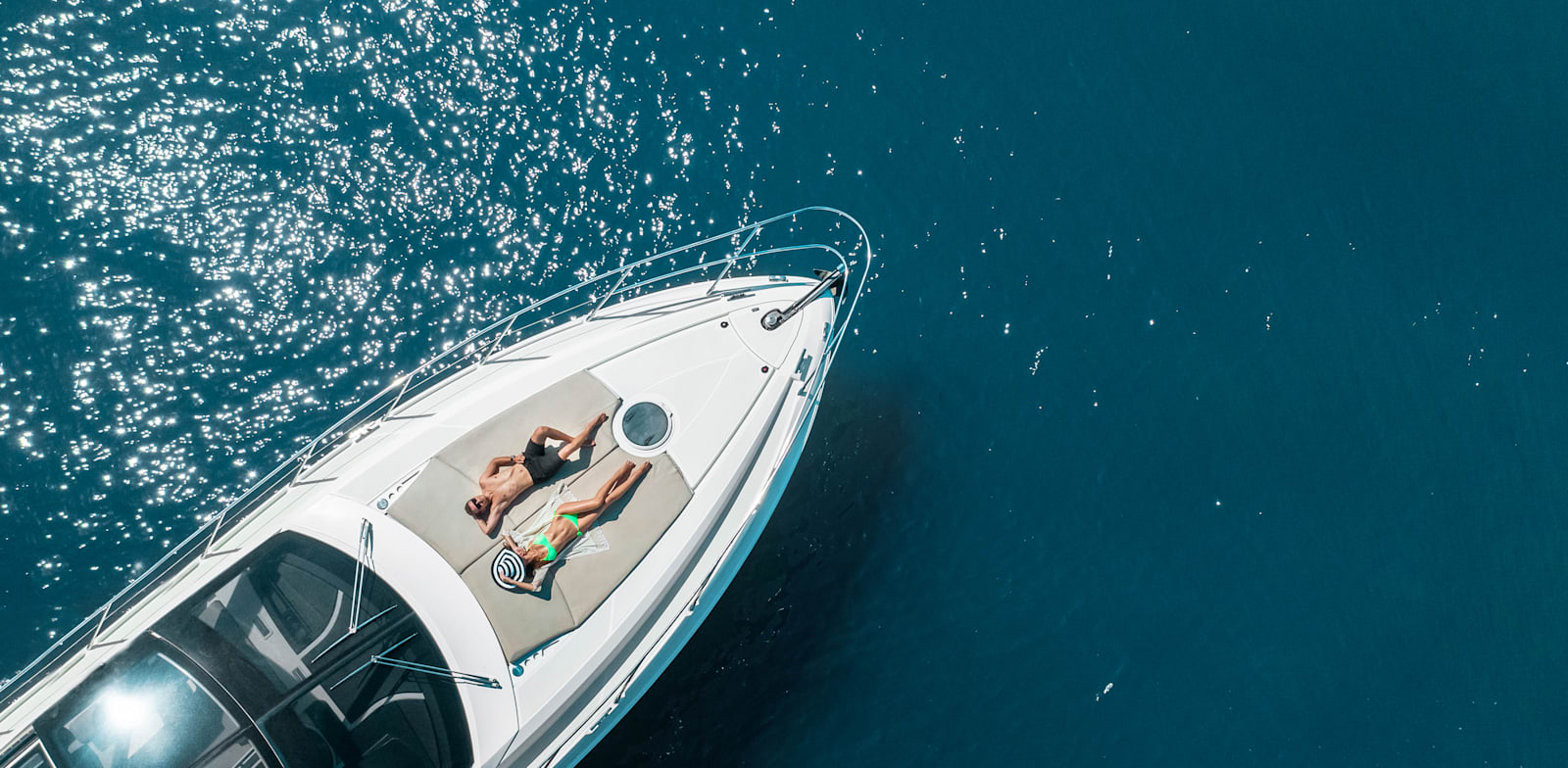 שיט ביאכטות אמנם נמצא ברשימה, אך הפעילויות המועדפות ביותר עשויות להפתיע / צילום: Shutterstock, Dmitrii D