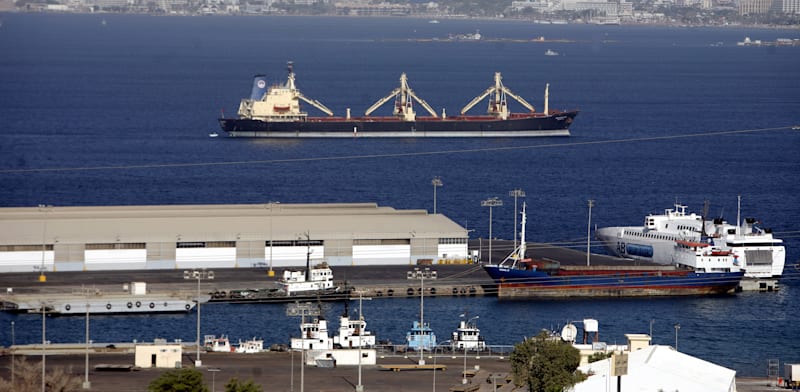 ספינה במים הטריטוריאליים של ירדן / צילום: Shutterstock, amnat30