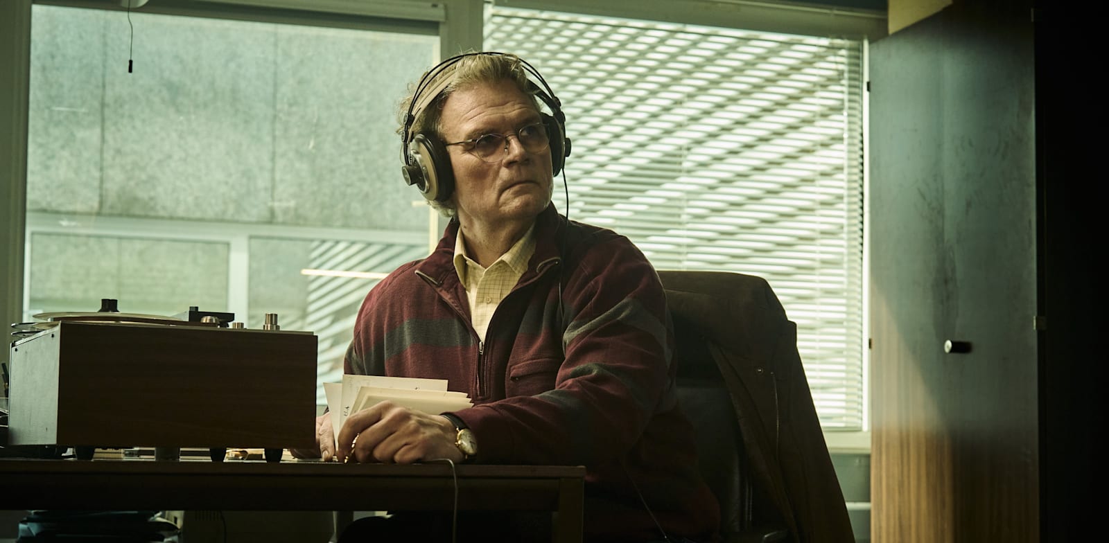 יוריק ון ווגנינגן (בתפקיד פייר הייבור) בסדרה ''ההתרסקות'' / צילום: באדיבות סלקום טיוי