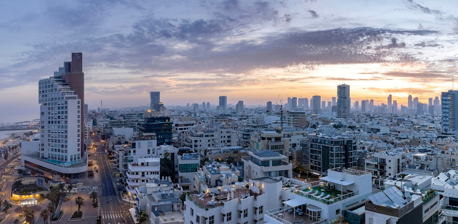 Tel Aviv  credit: Shutterstock/Luciano Santandreu