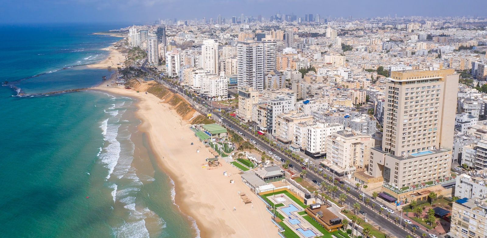 בת ים. ניתן לייצר מתחם דומה לנמל ת''א, מעין ריביירה / צילום: Shutterstock