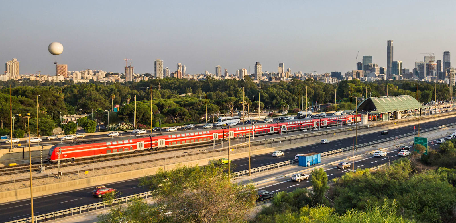 הכניסה לתל אביב מצפון / צילום: Shutterstock