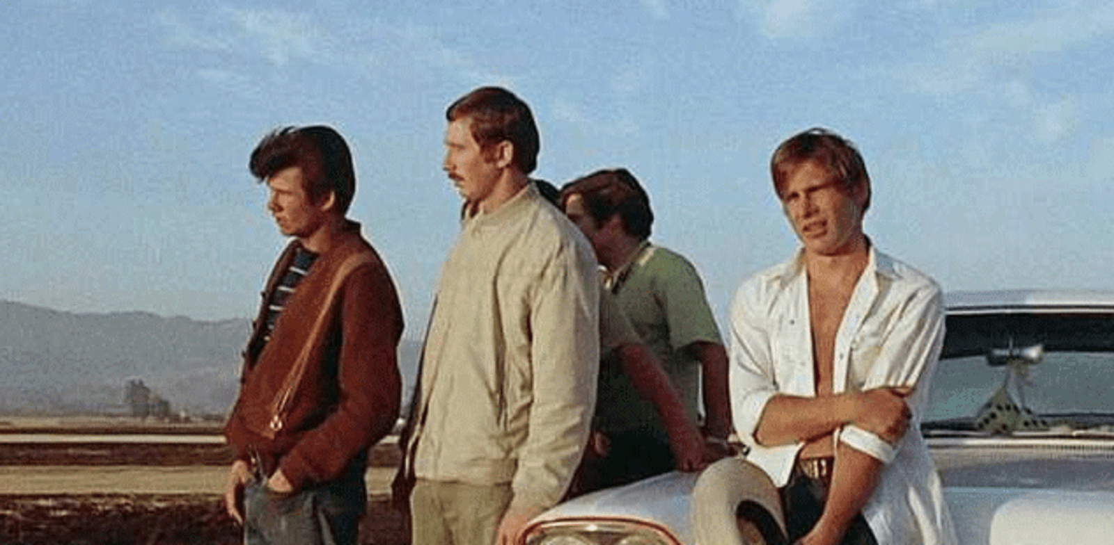 הריסון פורד (מימין) ב''אמריקן גרפיטי''. כשהיה נגר אחד מלקוחותיו ליהק אותו לתפקיד / צילום: צילום מסך