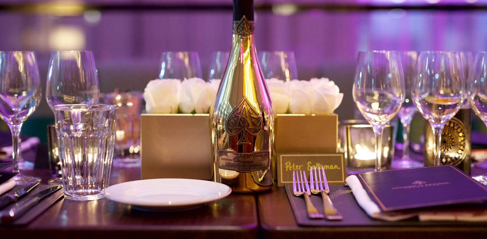 יין Armand de Brignac / צילום: Associated Press, Ryan Emberley/Invision for Armand de Brignac