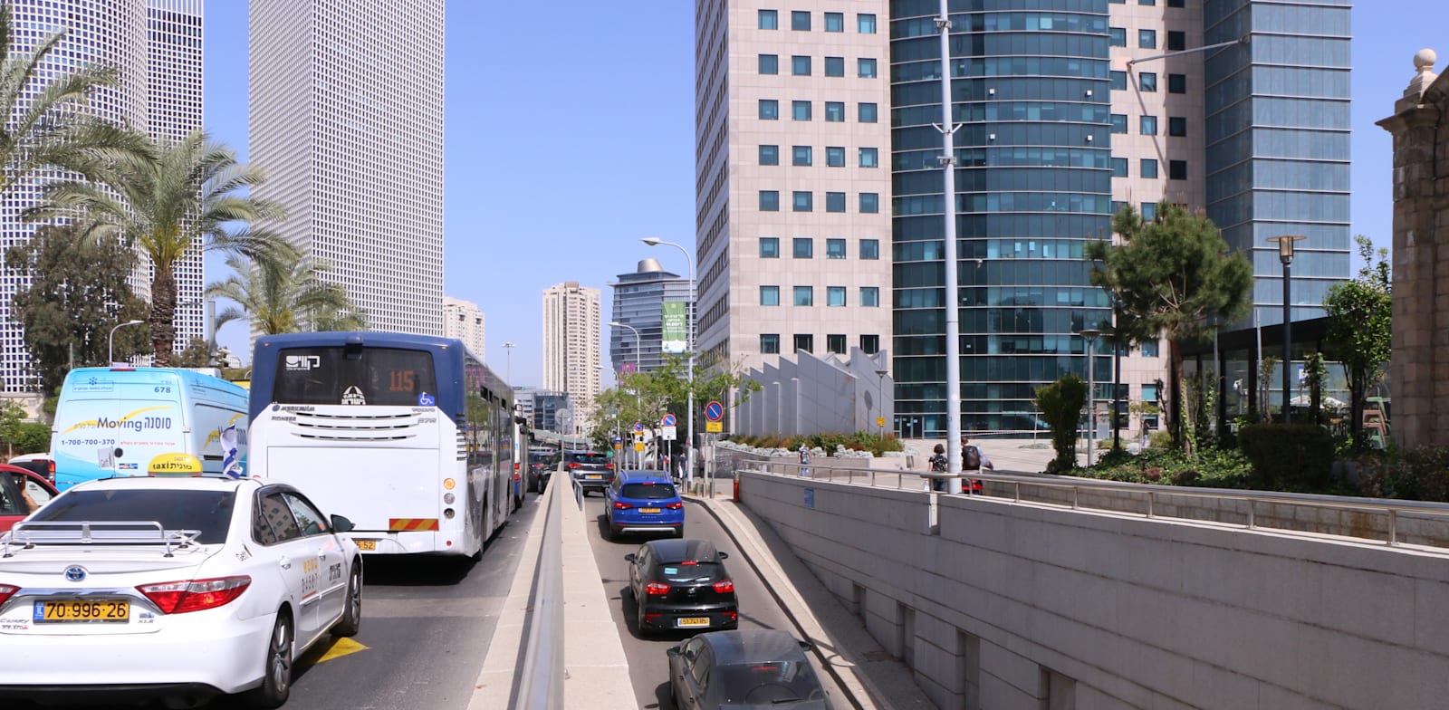 Tel Aviv traffic jam Photo: Cadya Levi