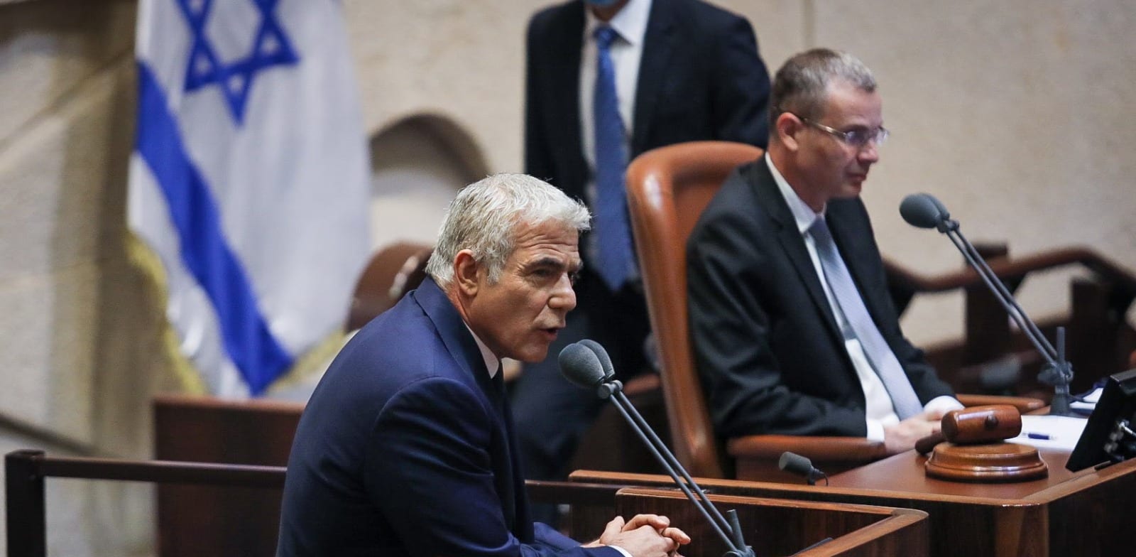 Vdhdbd לפיד הוא עדיין לא המבוגר האחראי - גלובס