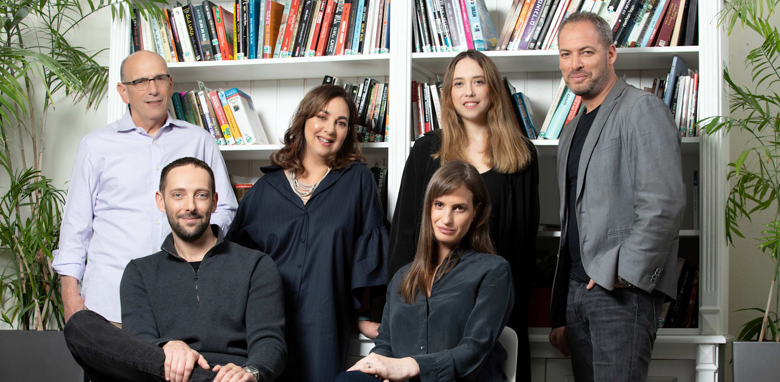 Intel Capital team  with incoming head Roi Bar-Kat and outgoing head Yair Shoham  credit: Eyal Tueg