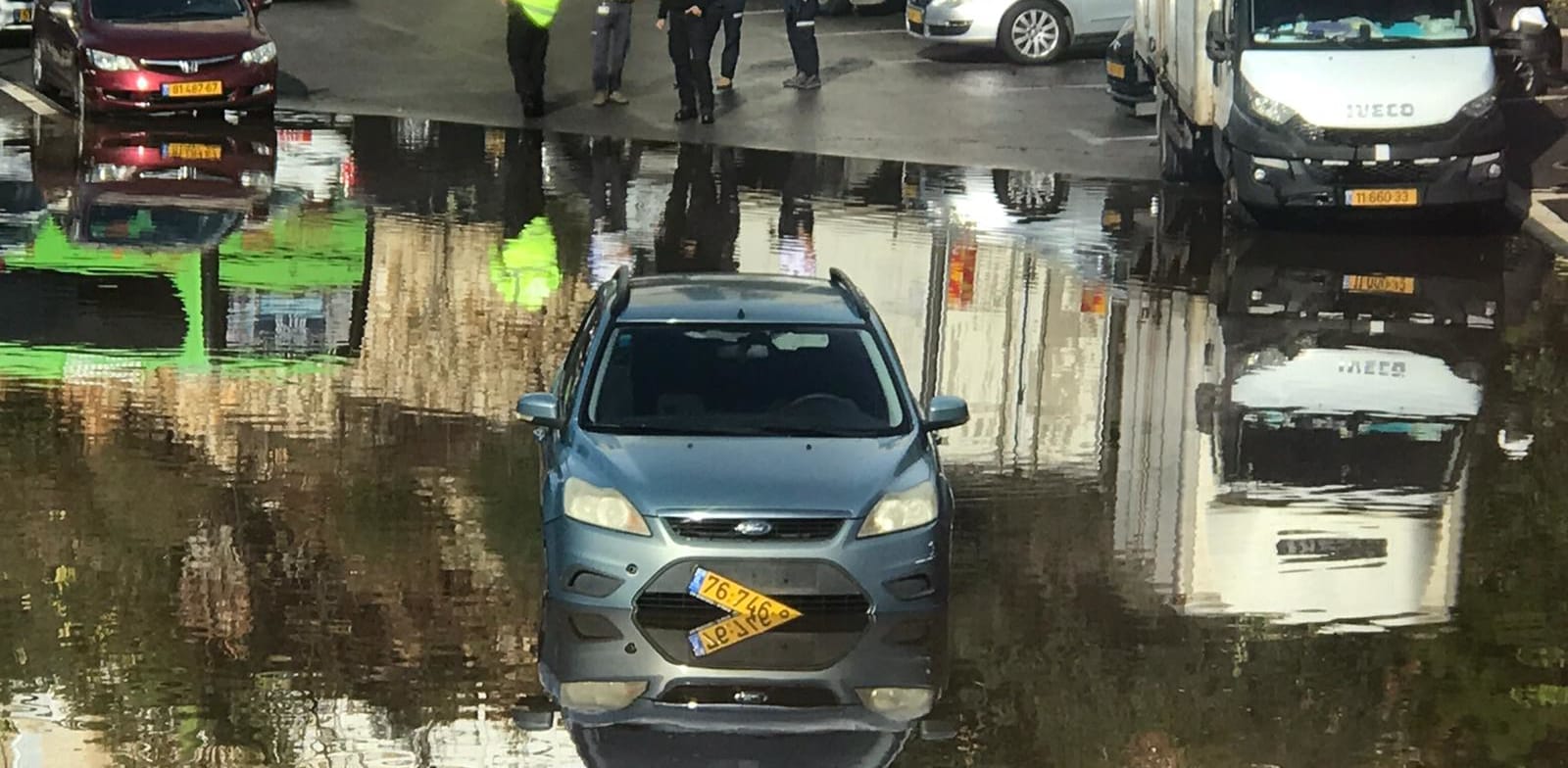 חילוץ בשיטפון באזור חיפה, נובמבר 2020 / צילום: חילוץ והצלה