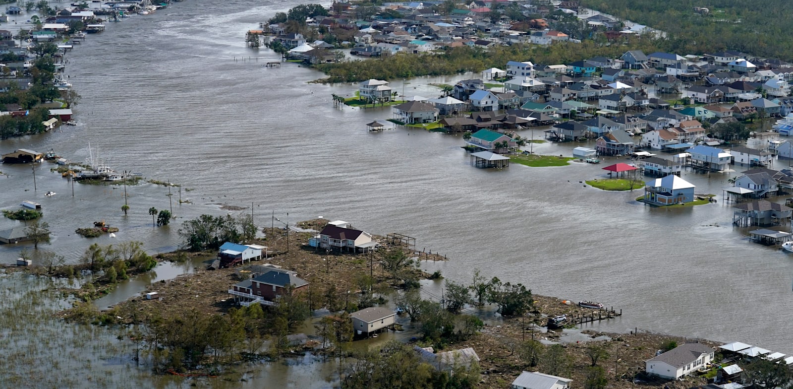 עיירה בלואיזיאנה לאחר שנפגעה מהוריקן אידה / צילום: Associated Press, David J. Phillip