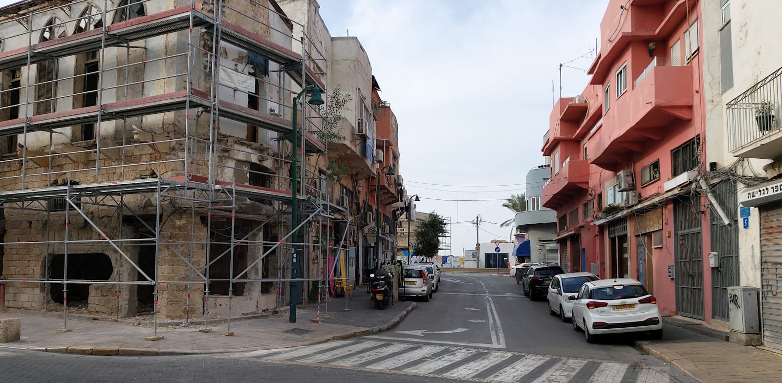 המתחם ביפו. דיירים מוגנים, פולשים והפקעות / צילום: איל יצהר