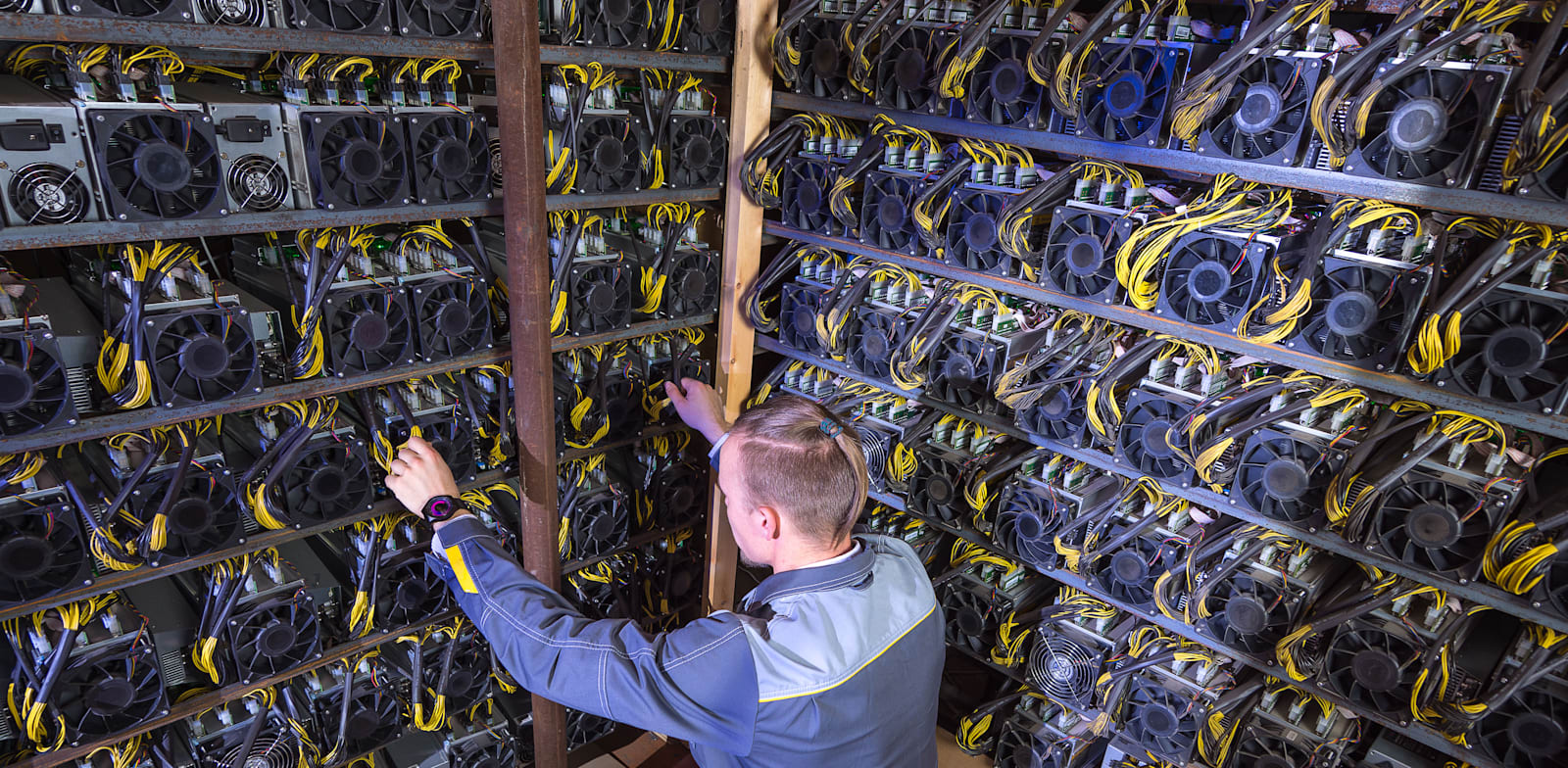 a-bad-year-for-crypto-is-a-really-bad-year-for-crypto-miners-time