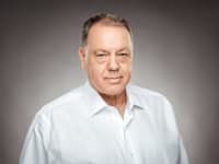 שמואל דונרשטיין, יו''ר ובעלים של חברת רב בריח / צילום: דורון לצטר