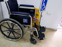 כיסא נכה נכים שלט חנייה כיסא גלגלים / צילום: אוריה תדמור