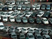 מגרש מכוניות יד שנייה. התחרות המקוונת גדלה / צילום: תמר מצפי